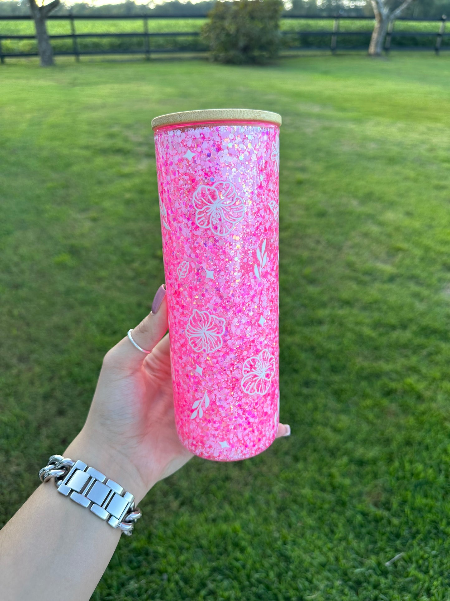 Pink w/ white flowers 25oz